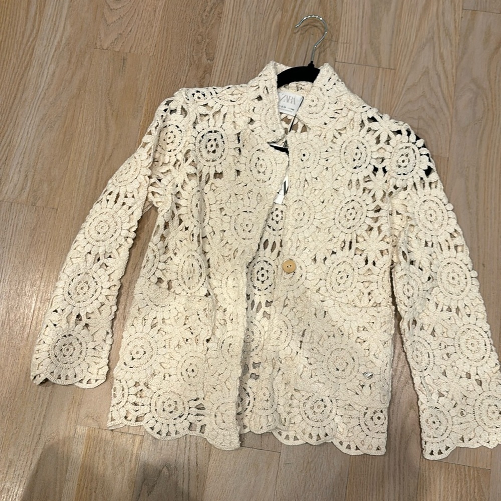 Brand new gorgeous Zara girls crochet blazer in ivory size 9/10